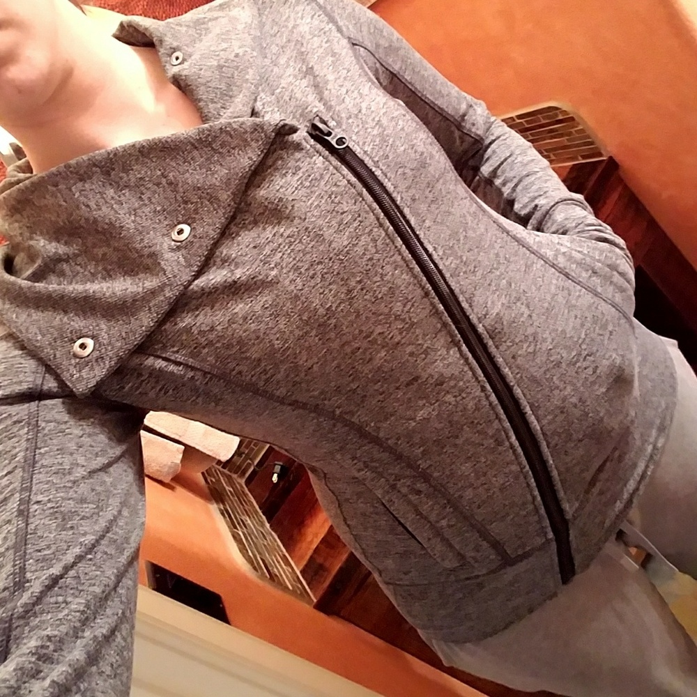 Long sleeve asymetrical jacket